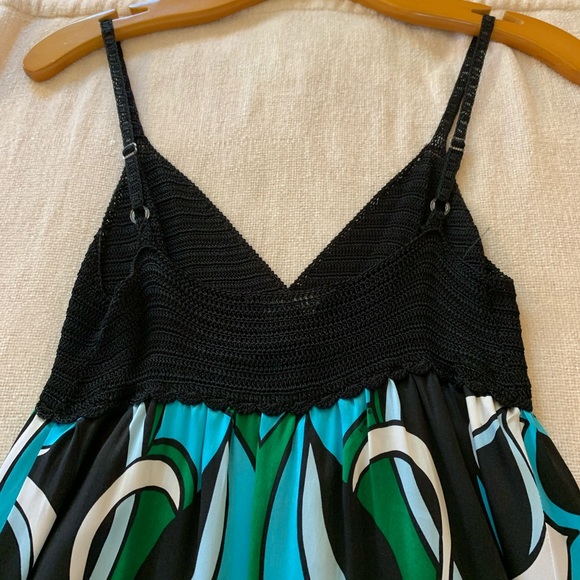 bebe silk dress with crocheted top. XS - Picture 5 of 8